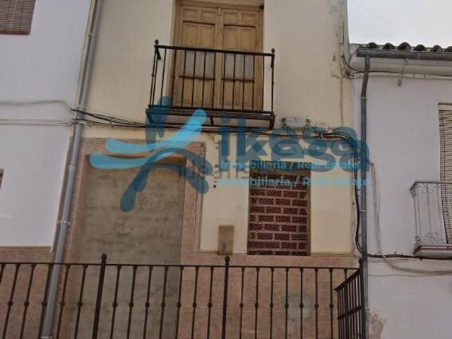 Chalet, Cuevas Bajas