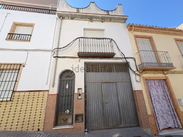 Chalet, Cuevas de San Marcos