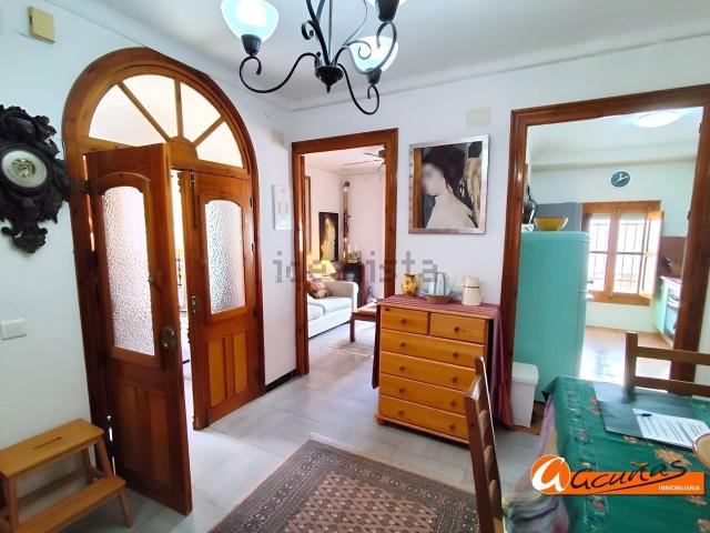 Chalet, Cuevas de San Marcos