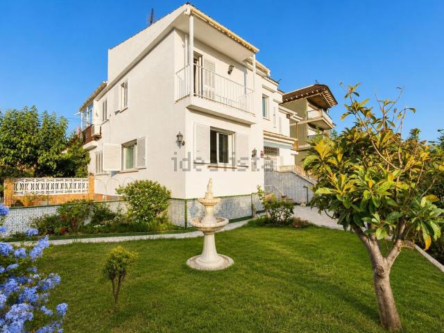 Chalet, Cunit