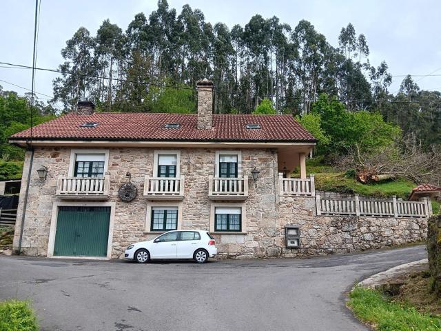 Chalet, Cuntis