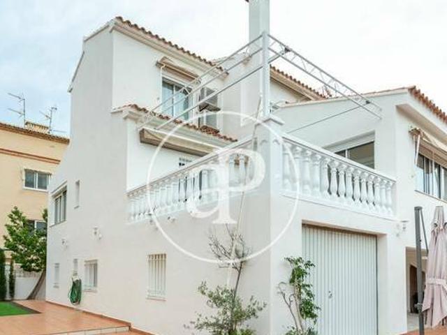 Chalet a 150 metros del mar en la playa de Oliva