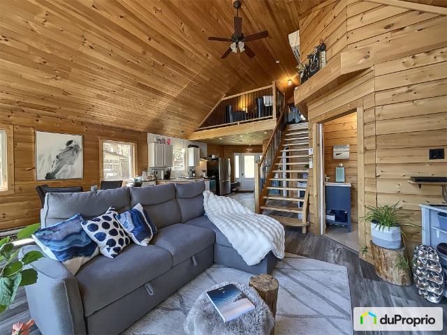 Chalet à vendre Gracefield 2 chambres 1 salle de bain #1103