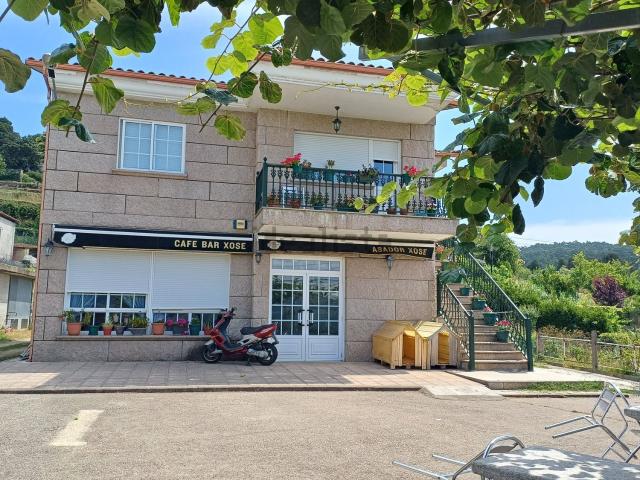 Chalet, A Cañiza