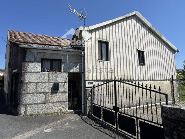 Chalet, A Cañiza