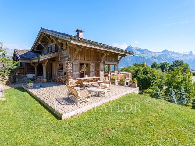 Chalet à Combloux – Vue Panoramique sur le Mont Blanc