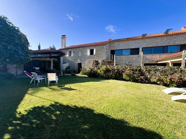 Chalet, A Estrada