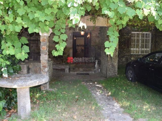 Chalet, A Estrada