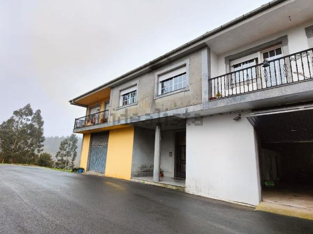 Chalet, A Estrada