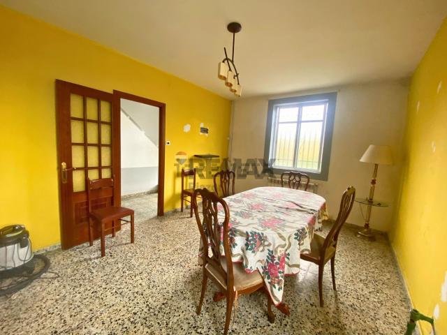 Chalet, A Estrada