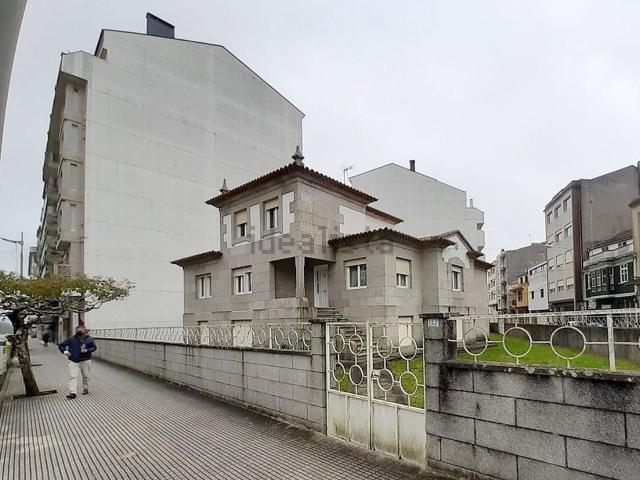 Chalet, A Estrada