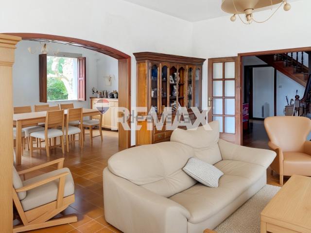 Chalet, A Estrada