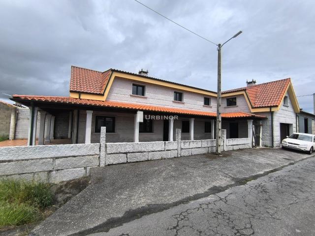 CHALET A ESTRENAR, mismo XINZO DE LIMIA – CALIDAD Y DETALLE en cada rincon