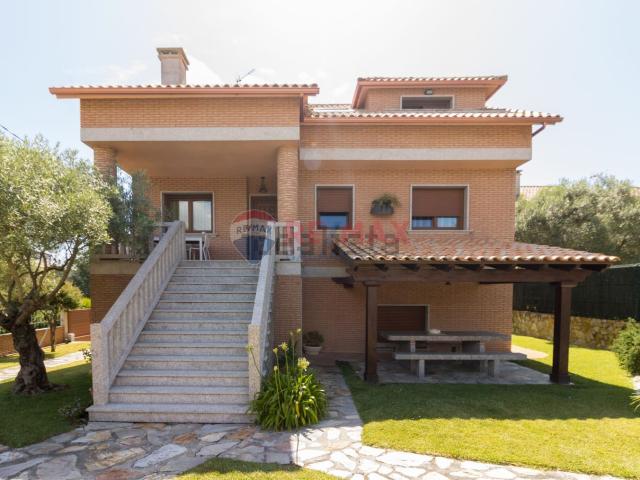Chalet, A Guarda