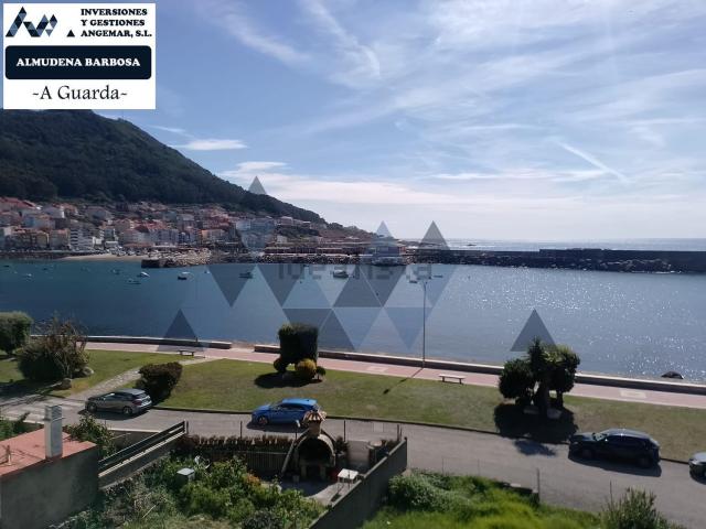 Chalet, A Guarda