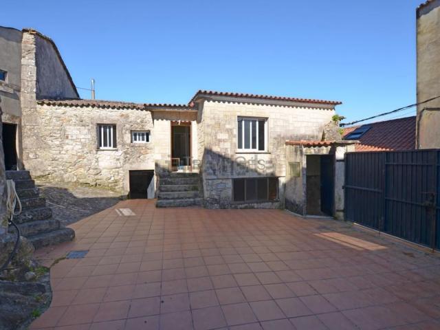 Chalet, A Guarda