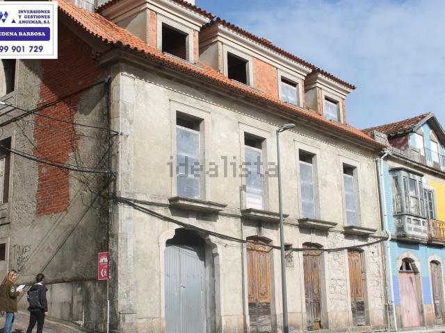 Chalet, A Guarda