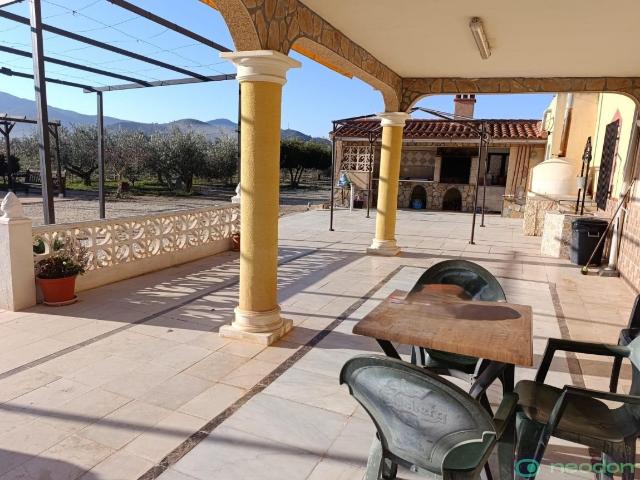 CHALET a la VENTA en HONDON DE LAS NIEVES