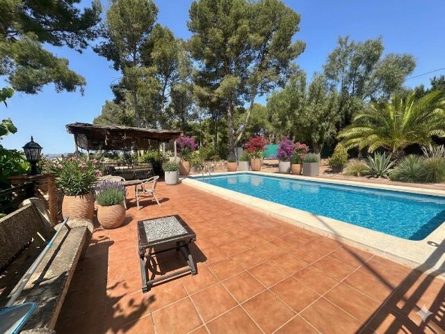 CHALET A LA VENTA EN ORITO, ALICANTE