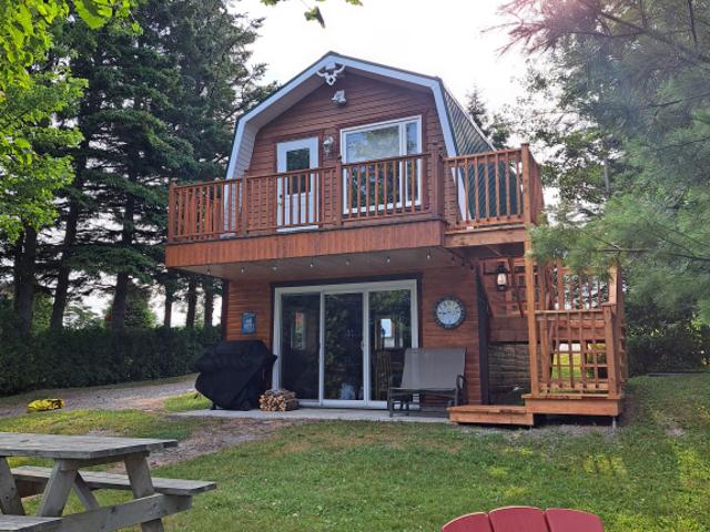 Chalet à Louer 215, chemin des Goélands, Saint Hubert de Rivière du Loup 7 photos | Logis Québec