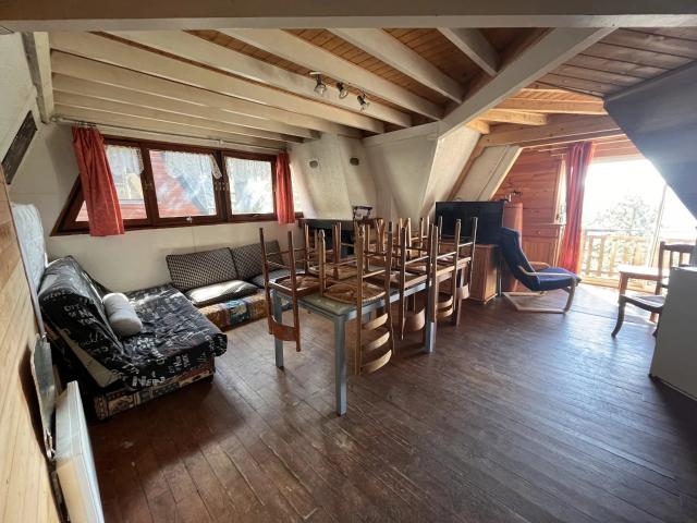 Chalet à rénover en exclusivité