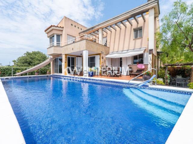 Chalet, Amposta