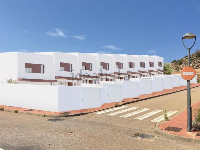 Chalet, Antas