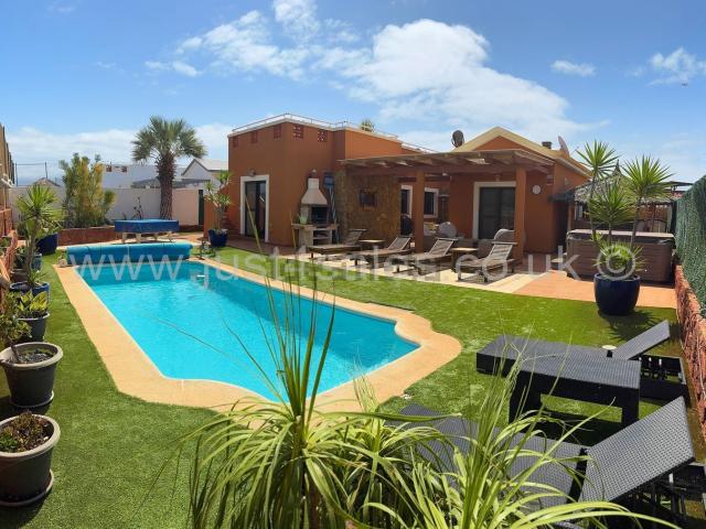 Chalet, Antigua