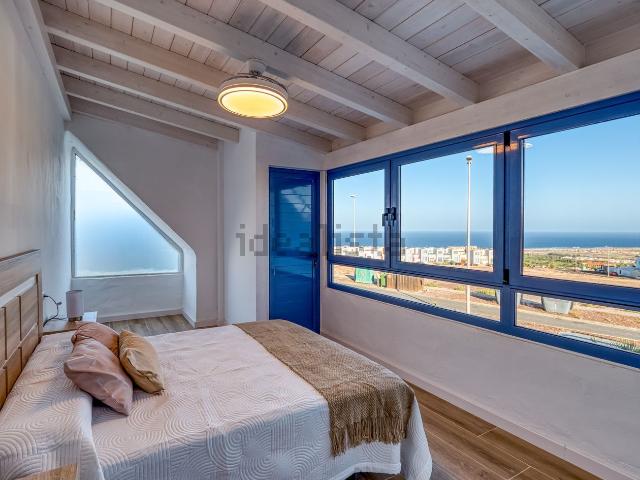 Chalet, Antigua
