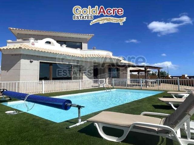 Chalet, Antigua