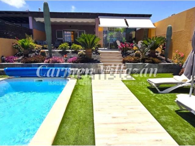 Chalet, Antigua