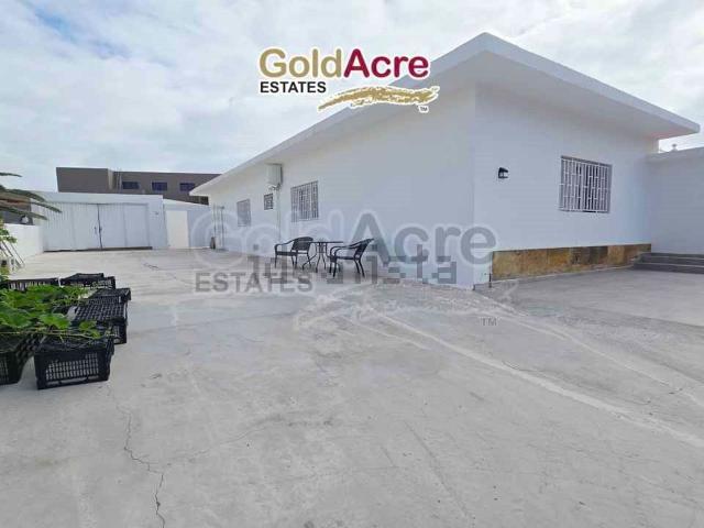 Chalet, Antigua
