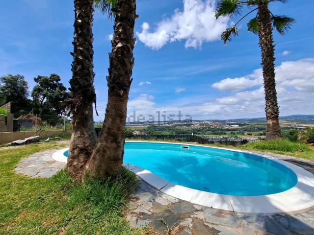 Chalet, Abrera
