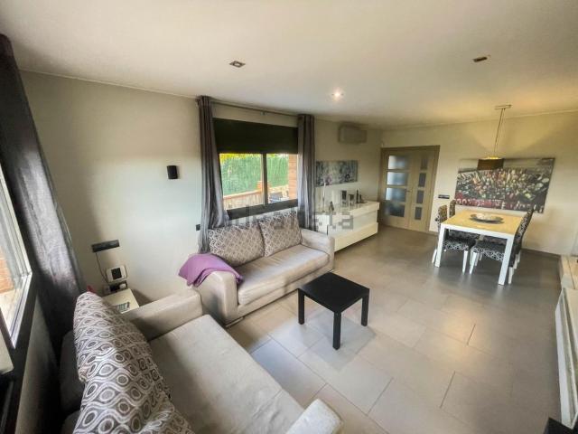 Chalet, Abrera