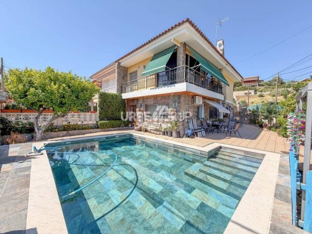 Chalet, Abrera