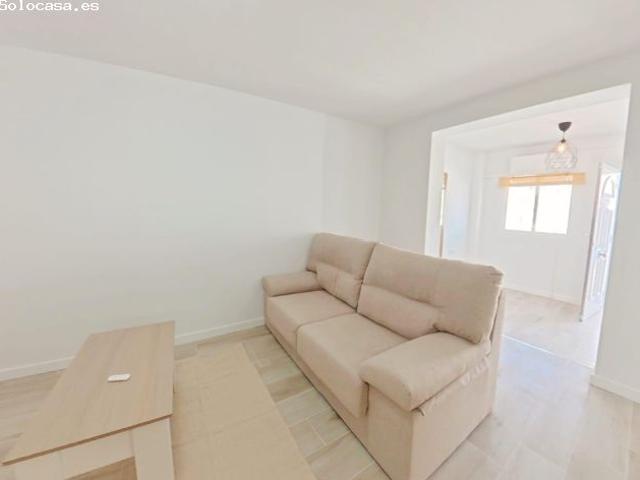 Chalet adosado totalmente reformado en 2026, a estrenar, con piscina comunitaria y pista de tenis a