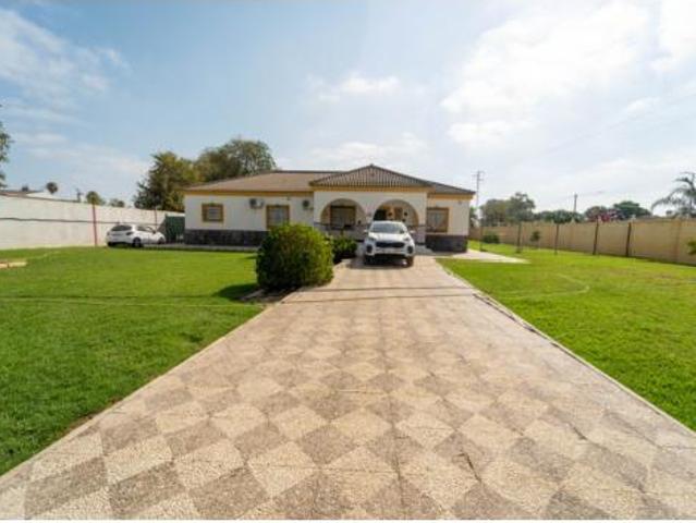 Chalet adosado Venta Carmona, Carmona