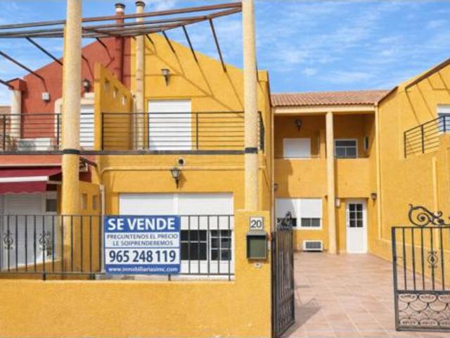 Chalet adosado Venta Dolores, Dolores