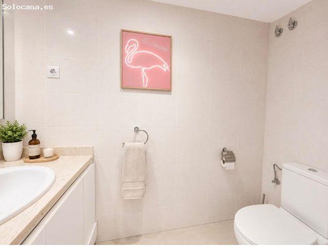 ? CHALET ADOSADO CON GRAN TERRAZA, SEGURIDAD 24H Y ZONA RESIDENCIAL EXCLUSIVA
