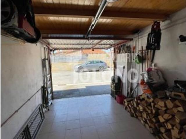 Chalet adosado con terreno
