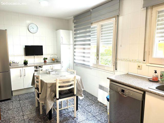 Chalet adosado de 4 plantas con terrazas, solárium y orientación sur