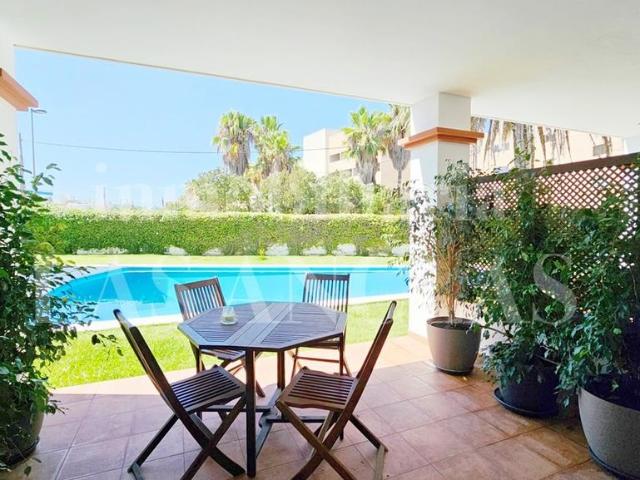 Chalet adosado de 90 m2 en venta Playa de Talamanca, Baleares