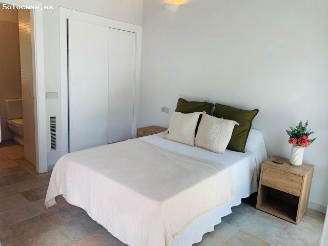 Chalet adosado de 2 dormitorios 2 baños y piscina privada en Murcia