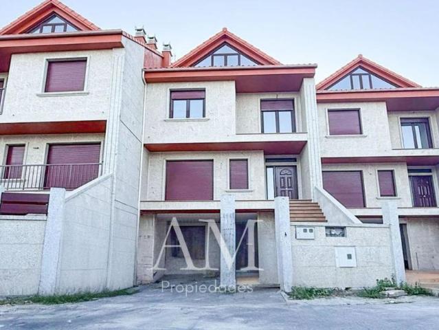Chalet adosado en Teis
