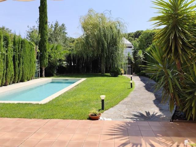 Chalet adosado en Urbanización Fuentes Claras