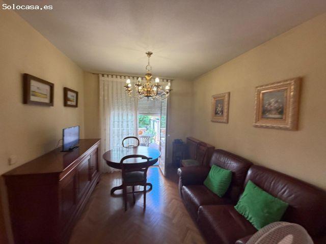 Chalet adosado en Valdepelayos con garaje, gran buhardilla y piscina