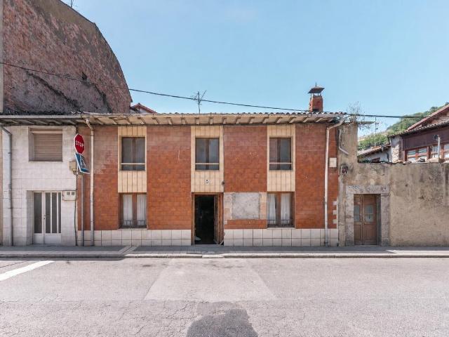 Chalet adosado en venta, Campomanes, Asturias