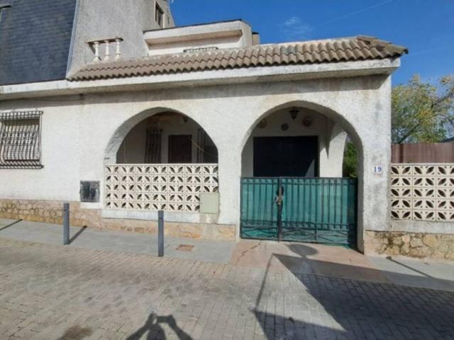 Chalet adosado en venta en Moraleja de Enmedio