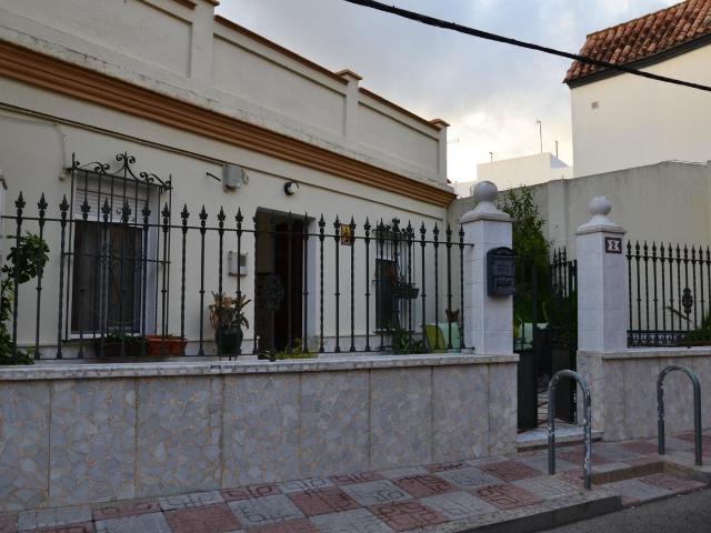 Chalet adosado en venta, Espartinas, Sevilla