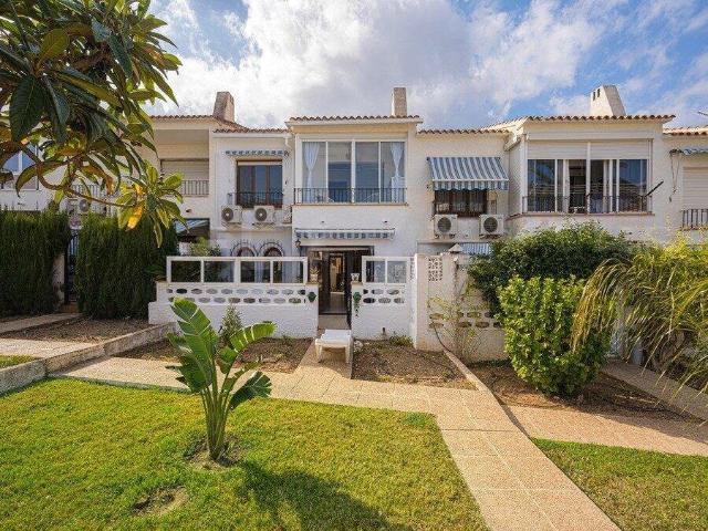Chalet adosado en venta, L'Alfàs del Pi, Alicante/Alacant